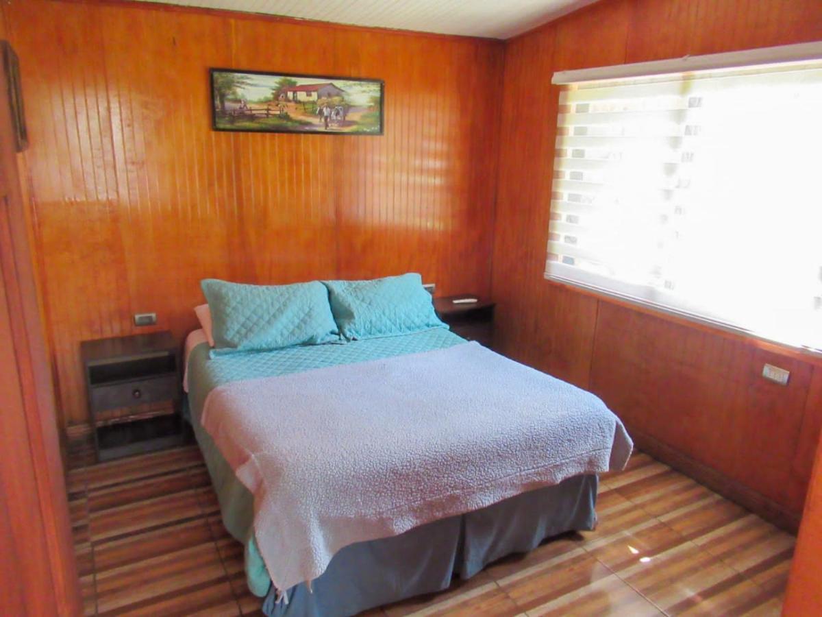 Cabanas Los Castanos ロサンゼルス エクステリア 写真